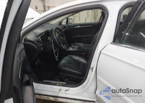 2018 Ford Fusion Titanium z USA, uszkodzony, nr VIN 3FA6P0D96JR169767